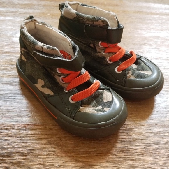 Old Navy Other - 10 for $10 🦄    Old Navy Camo Shoes